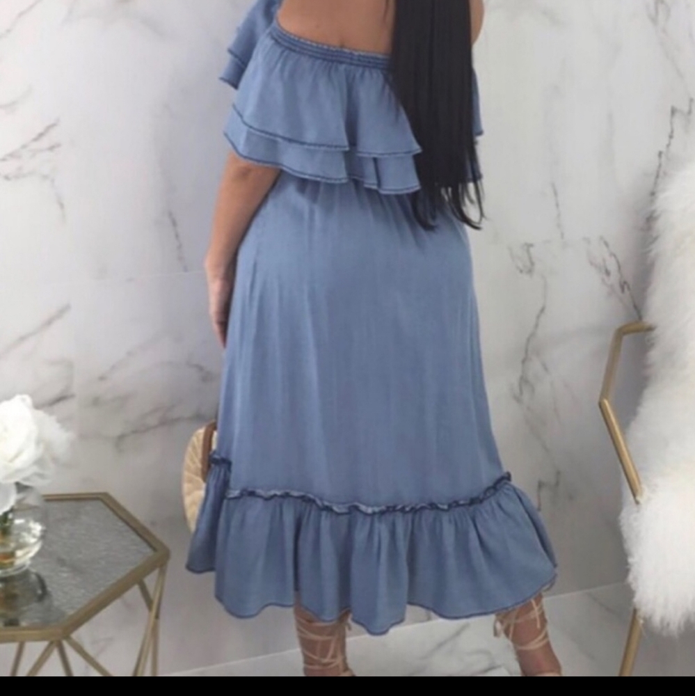 🌟Last one 🌟Blue Denim Dress - Picture 2 of 3